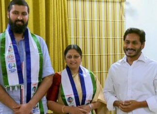 jayasudha, jayasudha joined in ysrcp, Newsxpress
