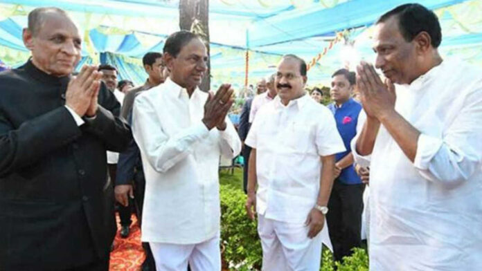 cm-kcr-and-governor-narasimhan-at-home-in-hyderabad