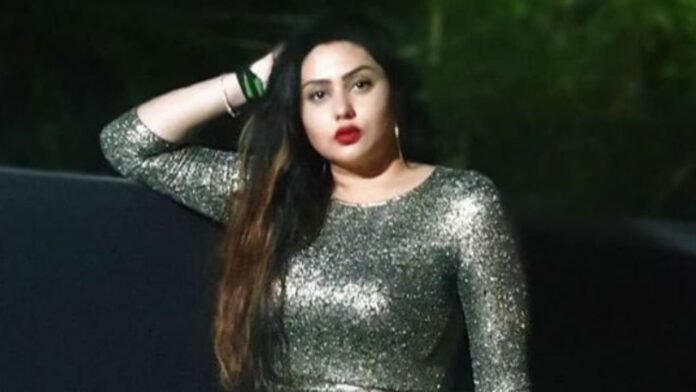 kollywood-heroine-namitha