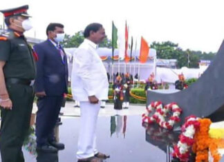 cm-kcr-in-74th-independence-day-celebration-at-pragathi-bhavan