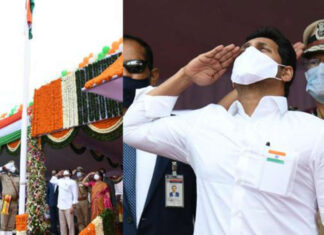 cm-ys-jagan-hoisting-the-national-flag